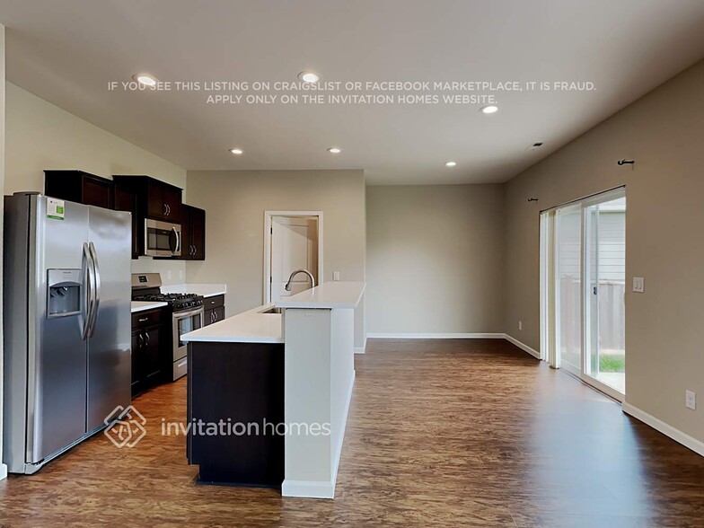 Building Photo - 19431 21st Ave Ct E