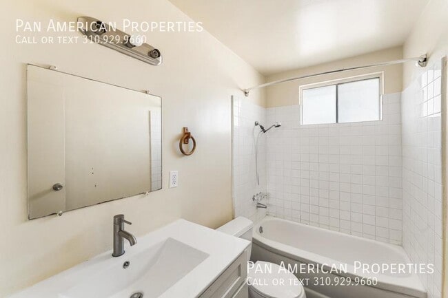 Building Photo - 9106 1/2 Palm St.-A6