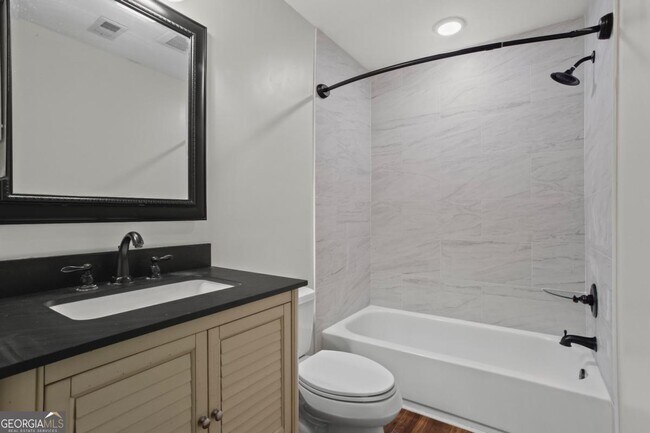 Building Photo - 36 Doranne Ct