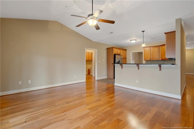 Building Photo - 1611 Bluffside Dr