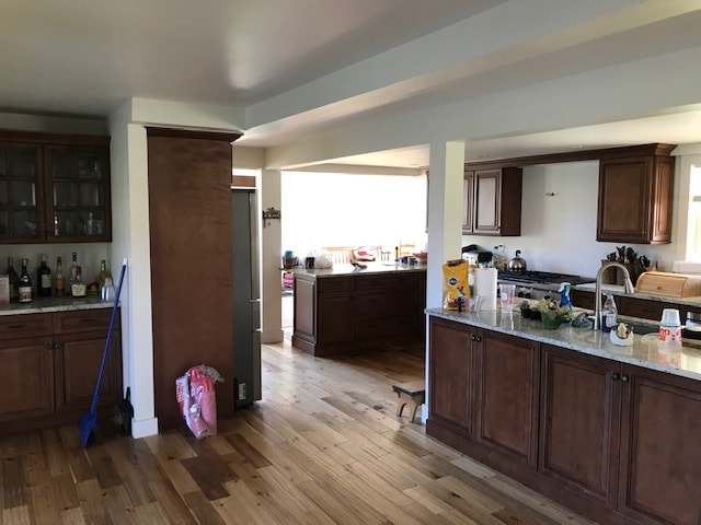 Building Photo - 572 E Branch Rd