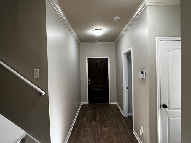 Building Photo - Fultondale/ Chapel Hill Sub-Division 4 BR / 2 Barhrooms / 2 car Garage