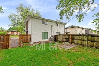 Building Photo - 3027 Rotunda Ct S