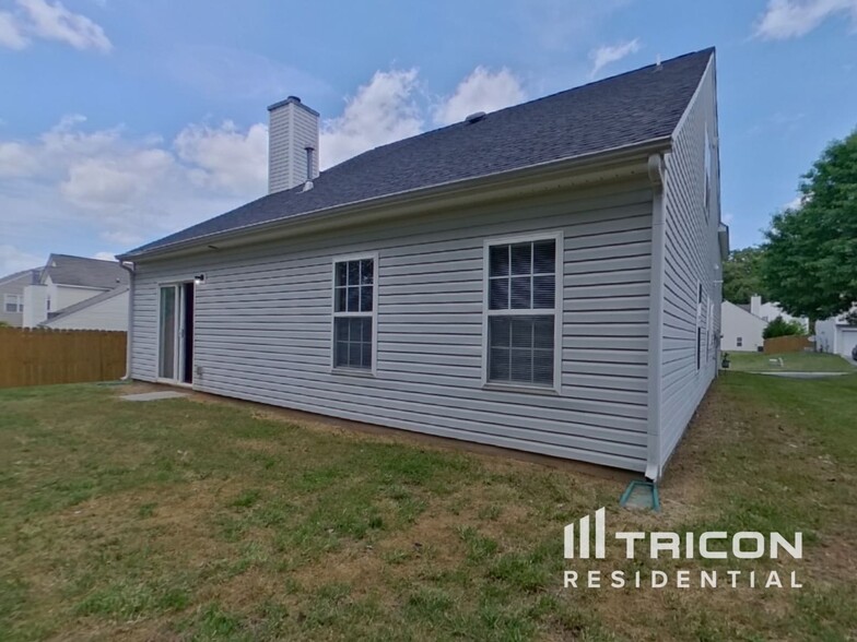 Building Photo - 7610 Hidden Creek Dr