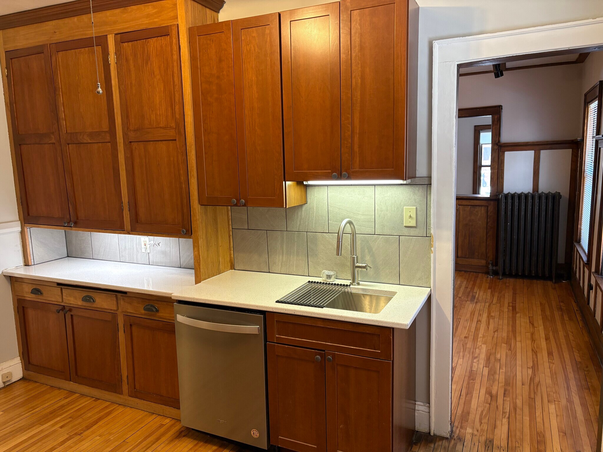 Building Photo - 509 W 22nd St