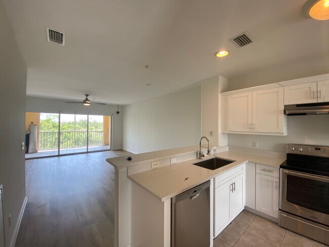Building Photo - 2081 Willow Hammock Cir