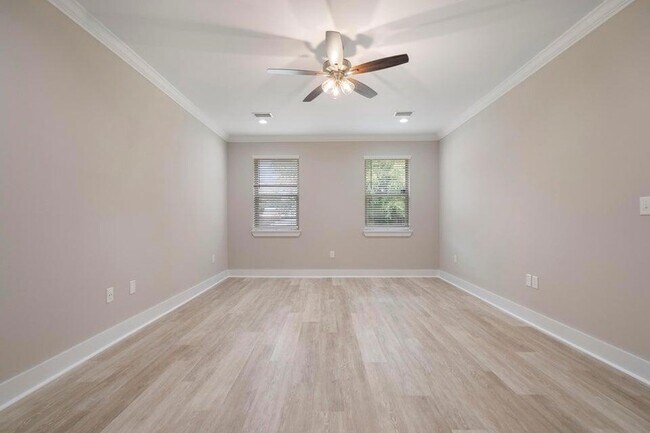 Building Photo - 834 Cannon Ln