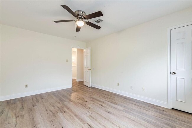 Building Photo - 13109 Marble Falls Cove