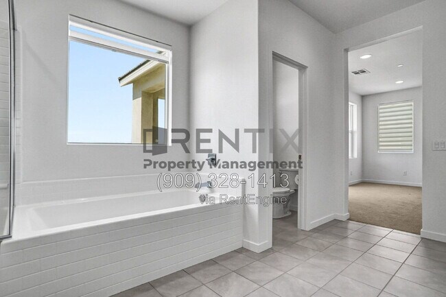 Building Photo - 18116 Hedgerow Way