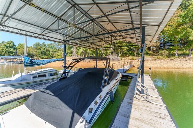 Building Photo - 5580 Williams Shores Dr