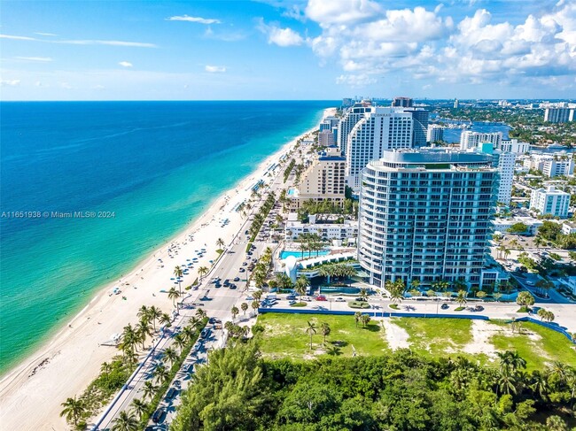 Building Photo - 701 S Fort Lauderdale Beach Blvd