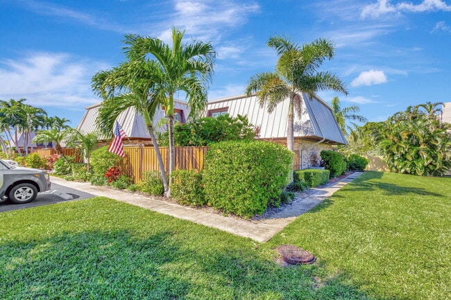 Building Photo - 1420 Ocean Way