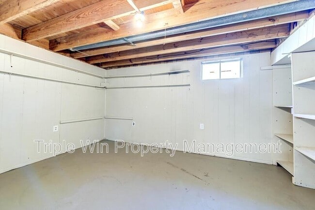 Building Photo - 2250 Spoonwood Dr