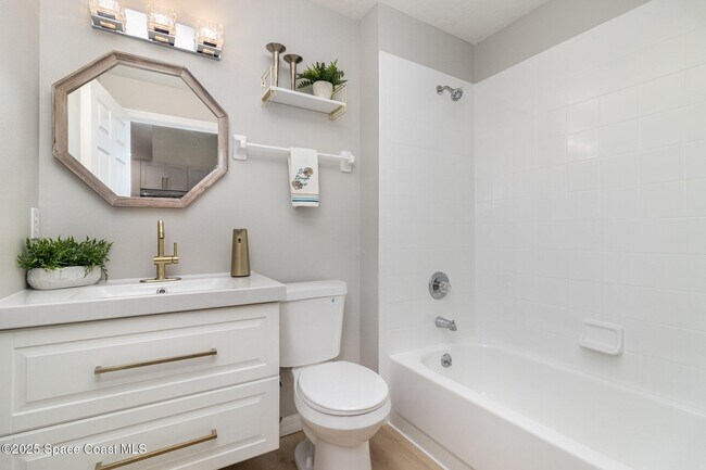 Building Photo - 165 Casseekee Trail