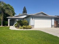 Building Photo - SOUTHWEST BAKERSFIELD- POOL