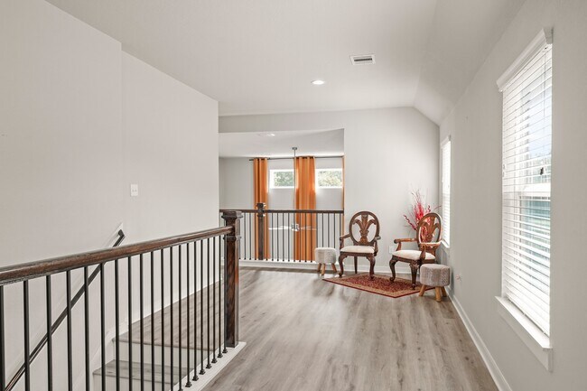 Building Photo - 18419 Windy Knl Wy