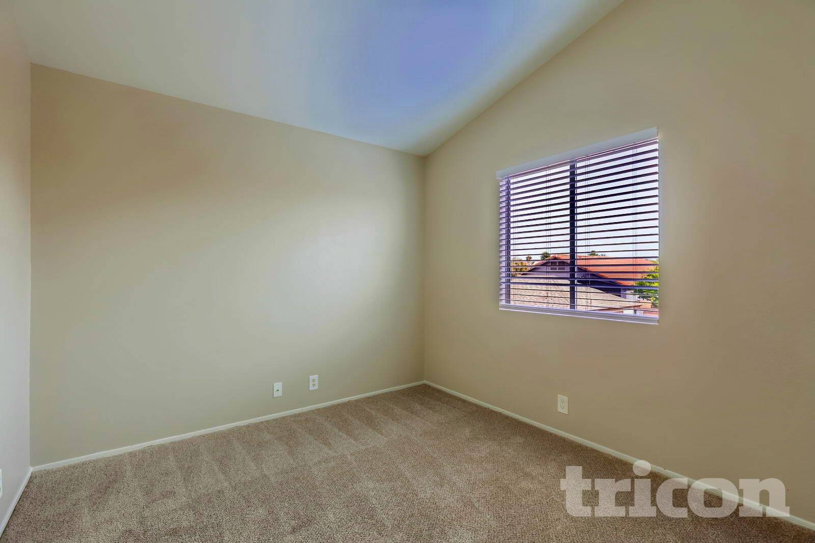 Building Photo - 7321 N 69th Ave