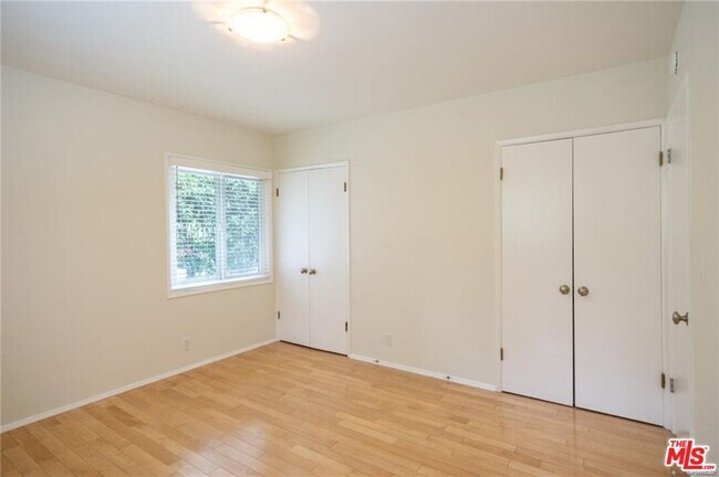 Building Photo - 3720 Ventura Canyon Ave