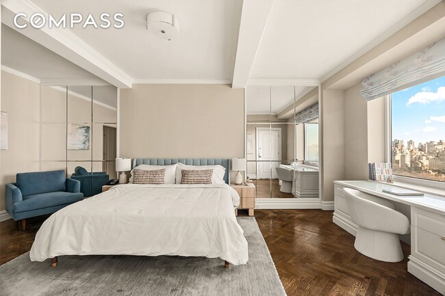 Building Photo - 160 Central Park S