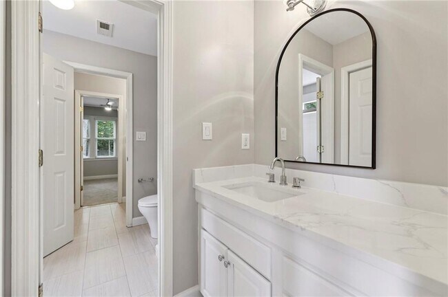 Building Photo - 3740 Ashford Point