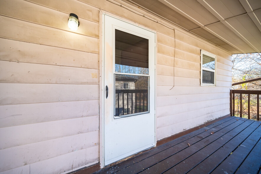 Building Photo - 497 Julien Cir