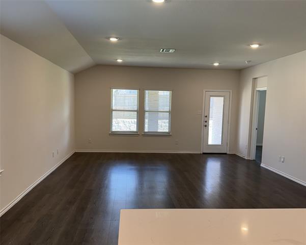 Building Photo - 300 Ginger Ave