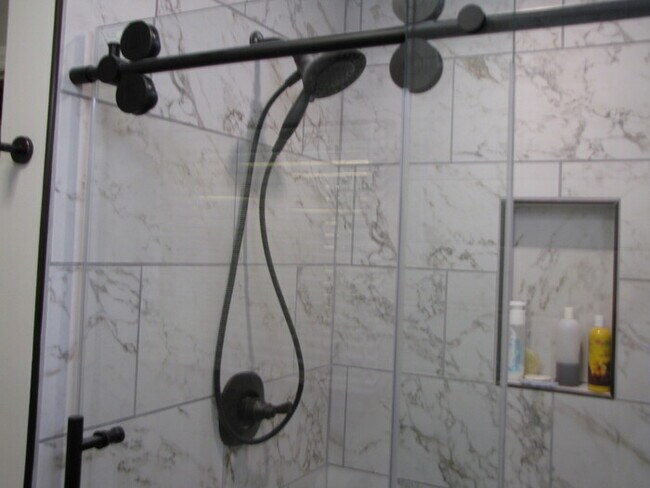 Building Photo - 2907 Elgin St