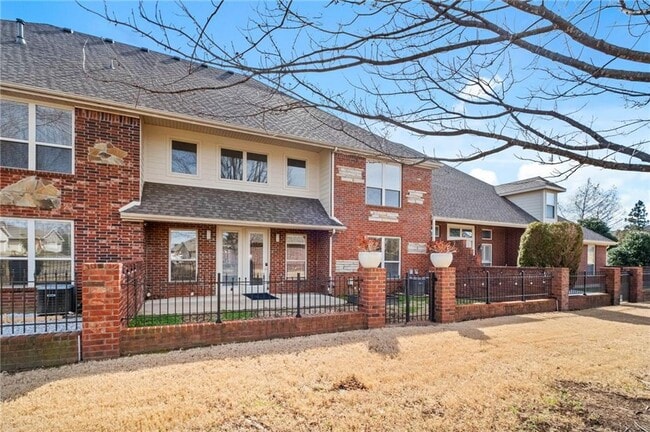 Building Photo - 6683 W Valley View Rd