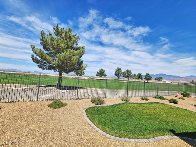 Building Photo - 4096 E Cactus Cyn Dr