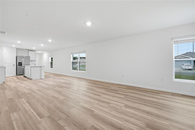 Building Photo - 3059 NE 20th Ter