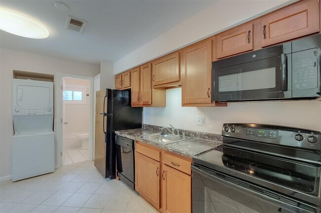 Building Photo - 1439 Townley Dr