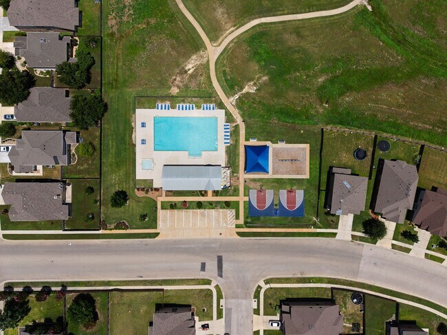 Building Photo - 9701 Raeburn Court