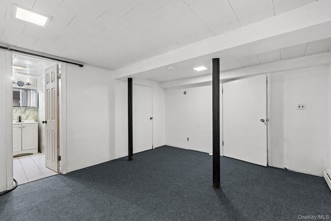 Building Photo - 45 Pamela Ln