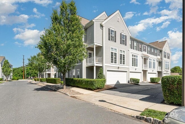 Building Photo - 3034 Meridian Cmns