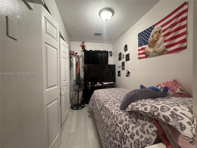 Building Photo - 5252 SW 139th Pl