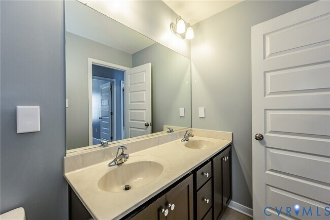 Building Photo - 5617 Benoni Ct