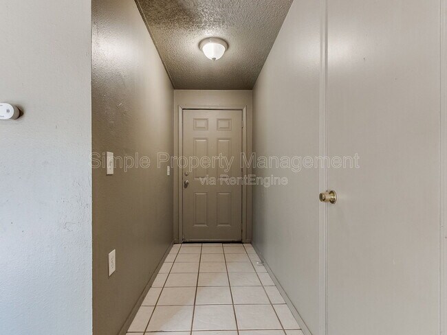 Building Photo - 4008 SE 47th St