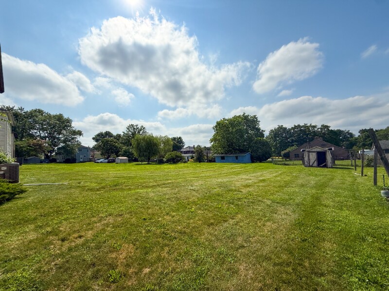 Building Photo - 263-265 Florence Dr