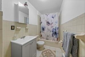 Building Photo - 146 Bowers St