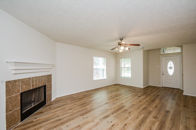 Building Photo - 7827 Talladega Springs Ln