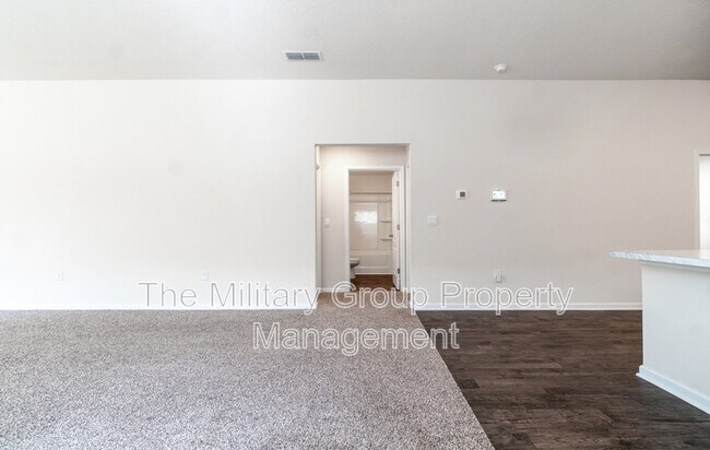 Building Photo - 15668 Strawberry Roan Ct