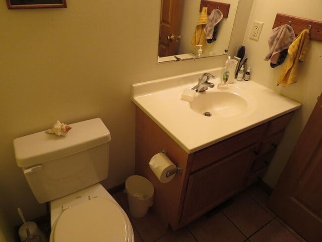 Building Photo - 709 Hudson St