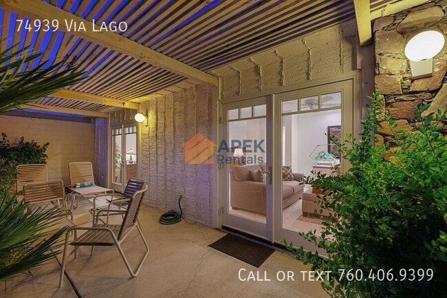 Building Photo - 74939 Vía Lago