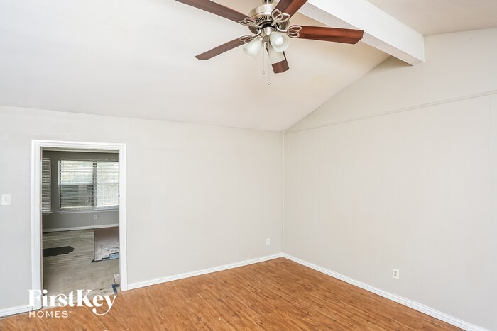 Building Photo - 3205 Hanover Dr