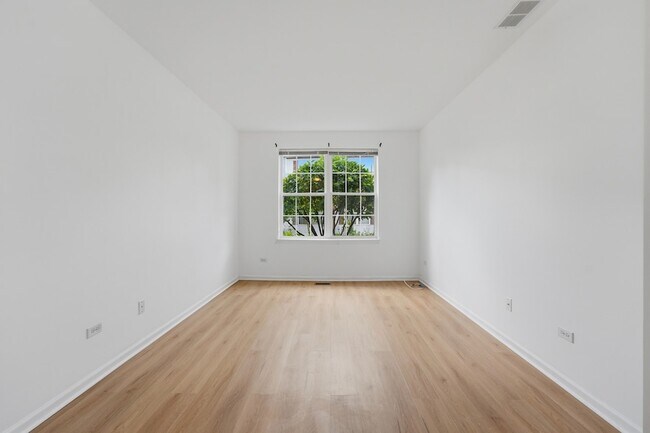 Building Photo - 3133 Falling Waters Ln