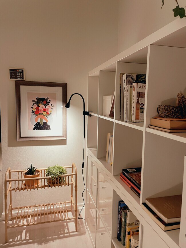 Hallway. - 7718 Royal Ln