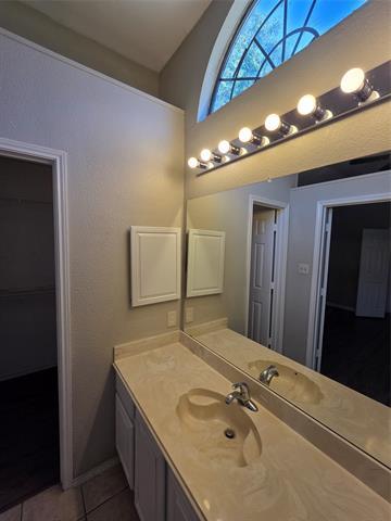 Building Photo - 4735 Hollow Tree Dr