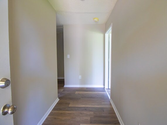Building Photo - 524 55th St