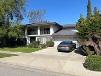 Building Photo - Beautifully Upgraded 5 Bed 4 Bath Orange Pool Home