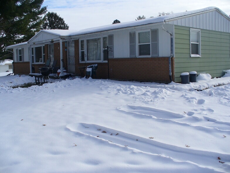 Building Photo - 6845 Carman Dr